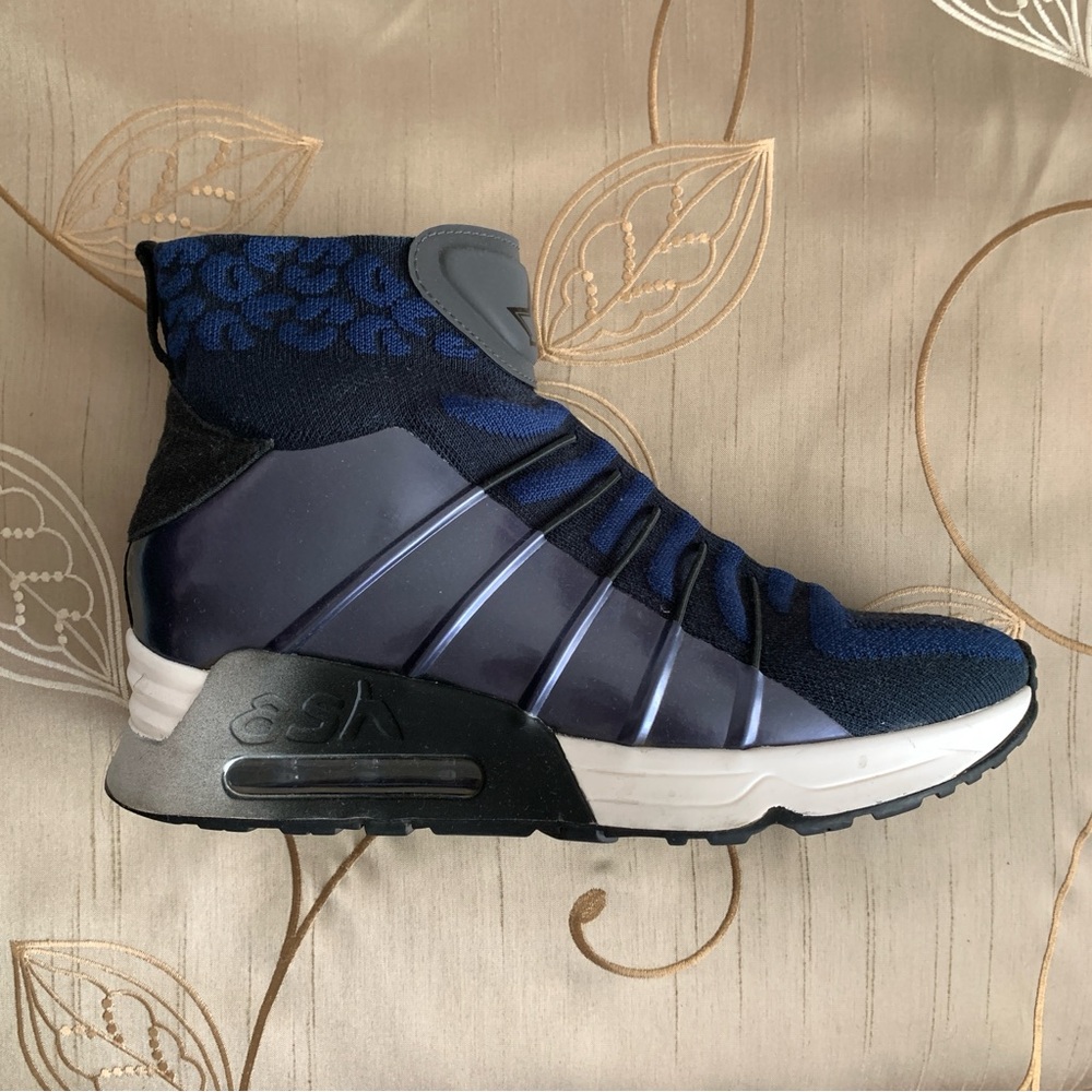 ASH Women's Navy and Black High-Top Sneakers 37